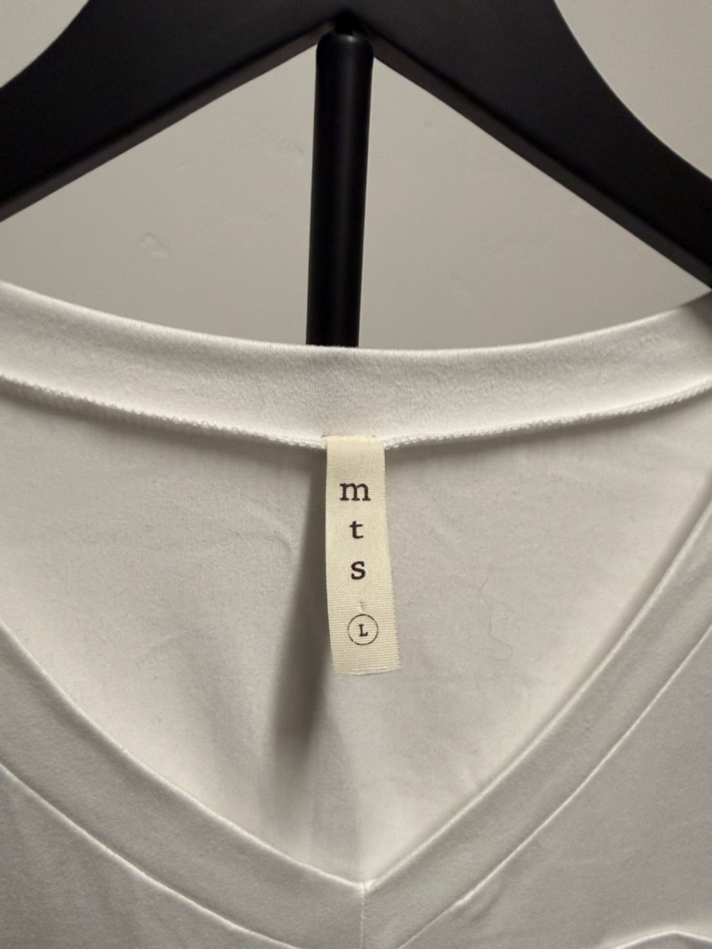 mts White V-Neck Pocket T-Shirt - Picture 2 of 2